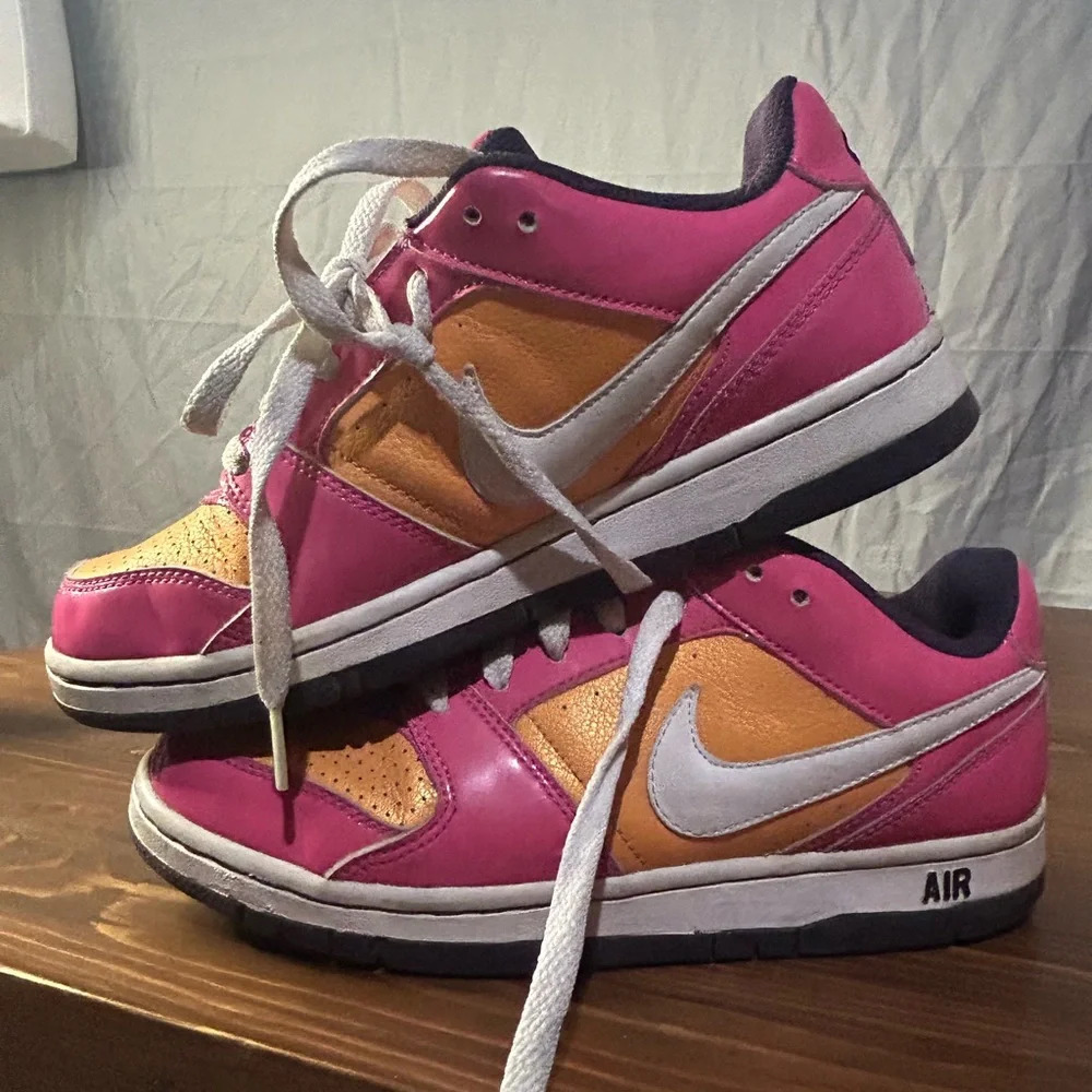 Nike Air wmn shoes size 6.5
